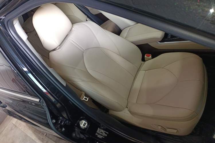 Used Toyota Highlander 2022 Dual-Engine 2.5L Four-Wheel Drive Prestige Version 7 Seats