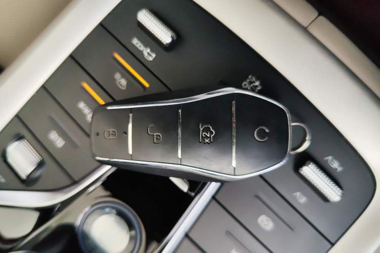 Used BYD Song Pro New Energy 2024 HONOR Edition DM-i 110KM Excellence Model
