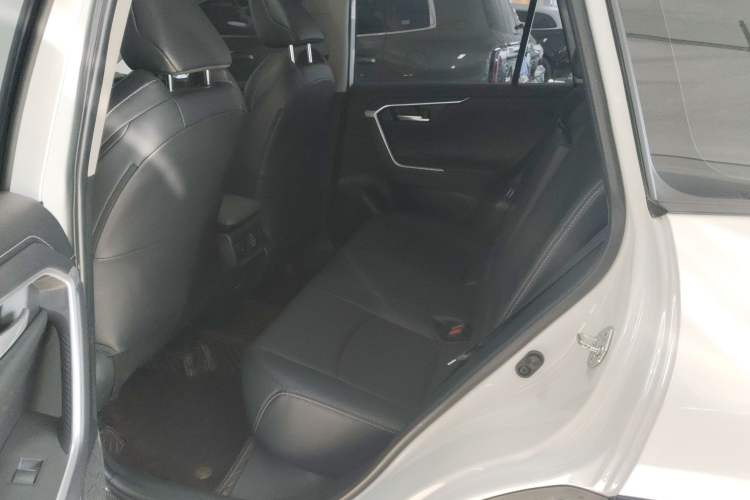 Used Toyota Wildlander 2022 2.0L CVT 4x4 Luxury PLUS Edition