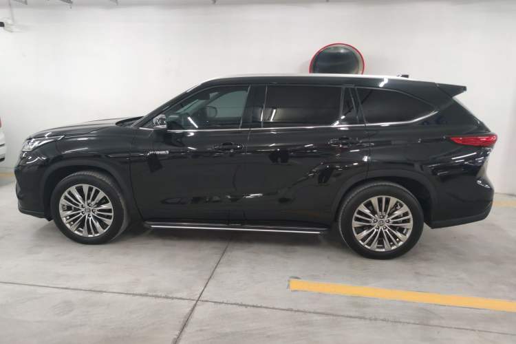 Used Toyota Highlander 2022 Dual-Engine 2.5L Four-Wheel Drive Prestige Version 7 Seats