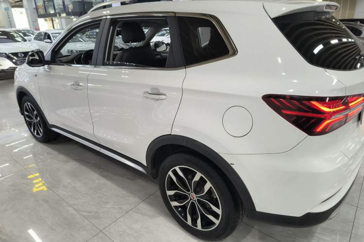 Used Roewe RX5 2018 30T Two-Wheel Drive Automatic Internet Platinum Edition
