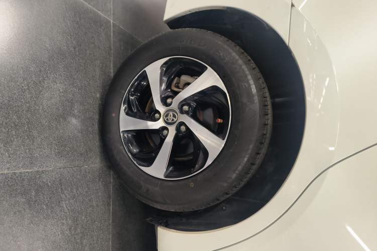 Used Toyota Levin 2017 Revised Dual-Engine 1.8H GS E-CVT Elite Sunroof Version China V Standard