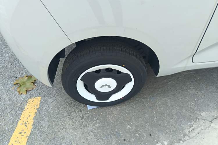 Used Wuling Hongguang MINIEV 2024 3rd Generation 215km Advanced Version
