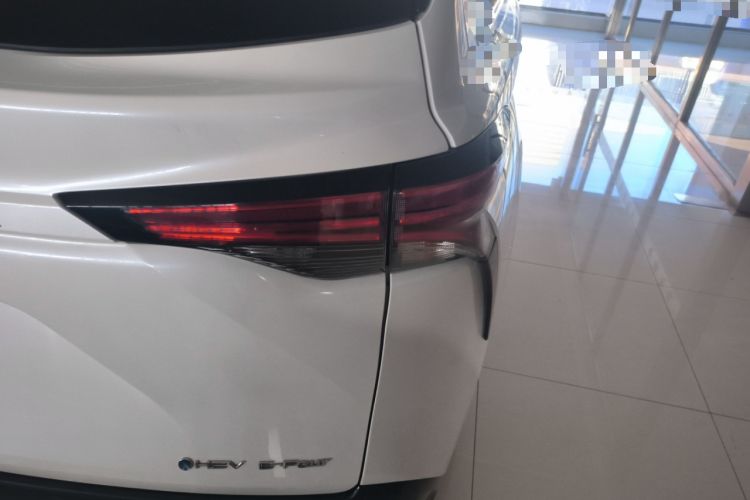 Used Toyota Granvia 2024 2.5L Hybrid Prestige PLUS Four-Wheel Drive Version
