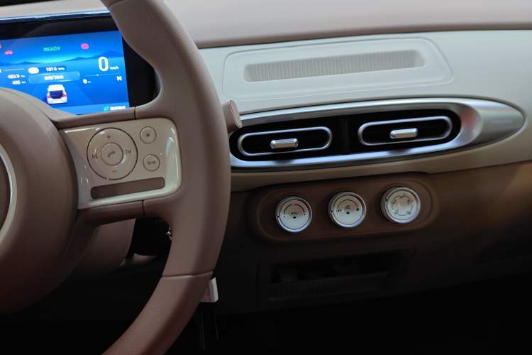 Used Wuling Hongguang MINIEV 2025 Four-Door Version Advanced Edition
