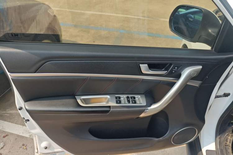 Used Haval M6 2018 1.5T DCT Two-Wheel Drive Elite Model
