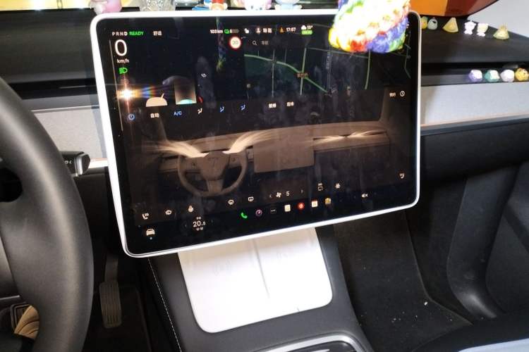 Used Tesla Model Y 2023 Long-Range All-Wheel-Drive Version