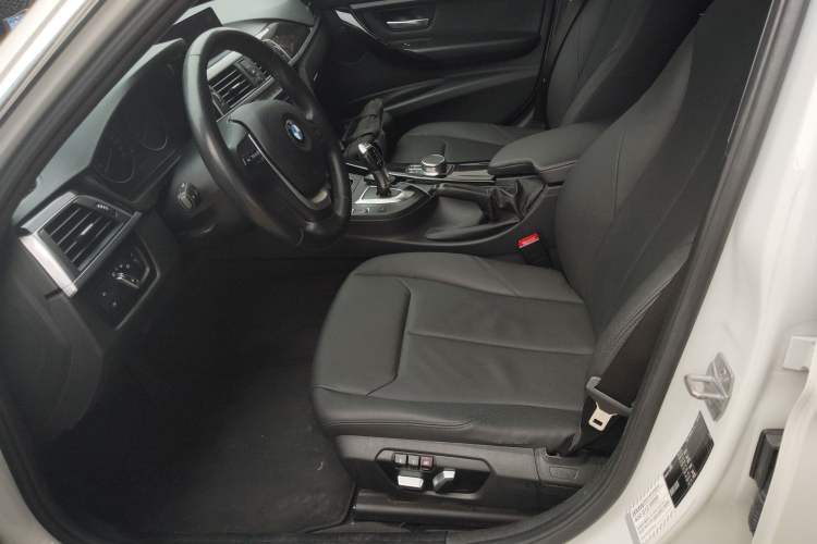Used BMW 3 Series 2017 320Li Fashion Model
