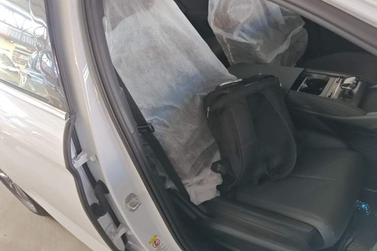 Used BYD Qin L 2025 DM-i Smart Drive 80KM Leading Model