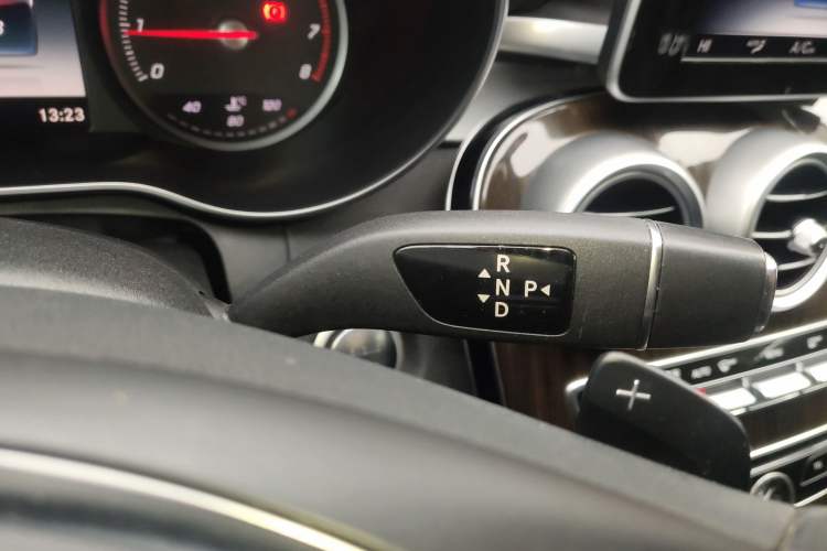 Used Mercedes-Benz C-Class 2015 C 200 L