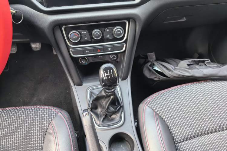 Used Chery Tiggo 3 2016 1.6L Manual ZhiShang Edition