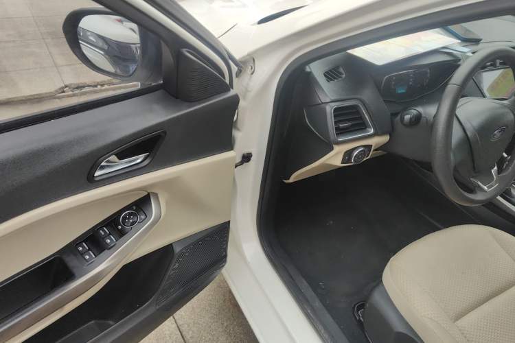 Used Ford Escort 2015 1.5L Automatic Comfort Model