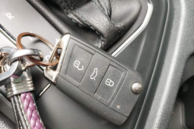 Used Volkswagen Tiguan L 2021 280TSI Automatic Two-Wheel Drive Comfort Edition – Low-Trim Version
