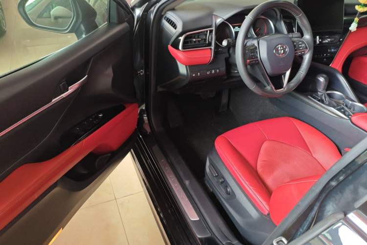 Used Toyota Camry 2021 2.0S FENGSHANG Edition
