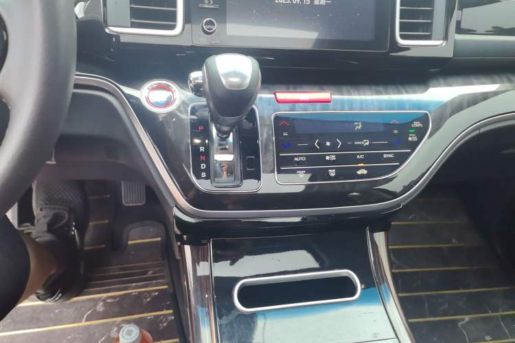 Used Honda Elysion 2019 2.0L Hybrid Luxury Edition
