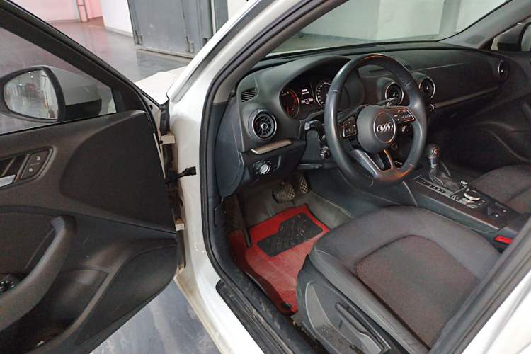 Used Audi A3 2020 Restyled Sportback 35 TFSI Entry-Level China VI Emission Standard
