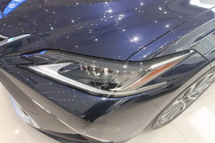 Used Lexus ES 2023 200 Excellence Edition