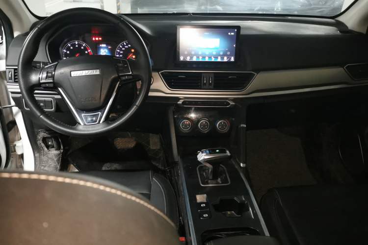 Used Haval H6 2021 Sport Edition 1.5T Automatic Elite Smart Connectivity Model with Hexagonal Grille
