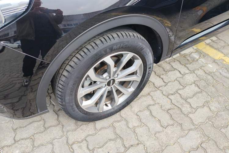 Used Wey VV6 2020 2.0T Two-Wheel Drive Smart Protection+
