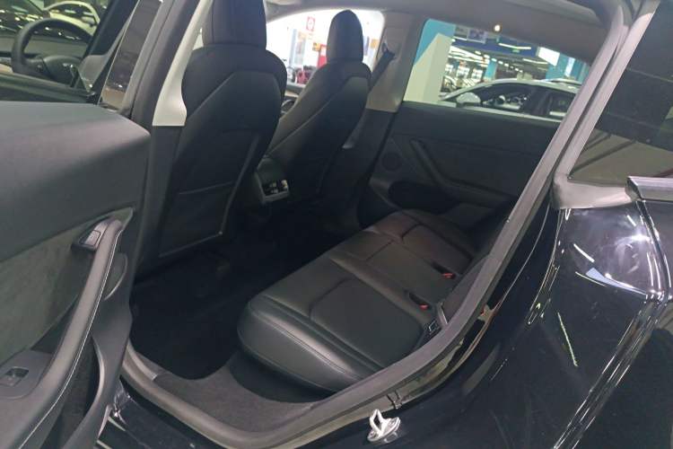 Used Tesla Model Y 2022 Rear-Wheel-Drive Version