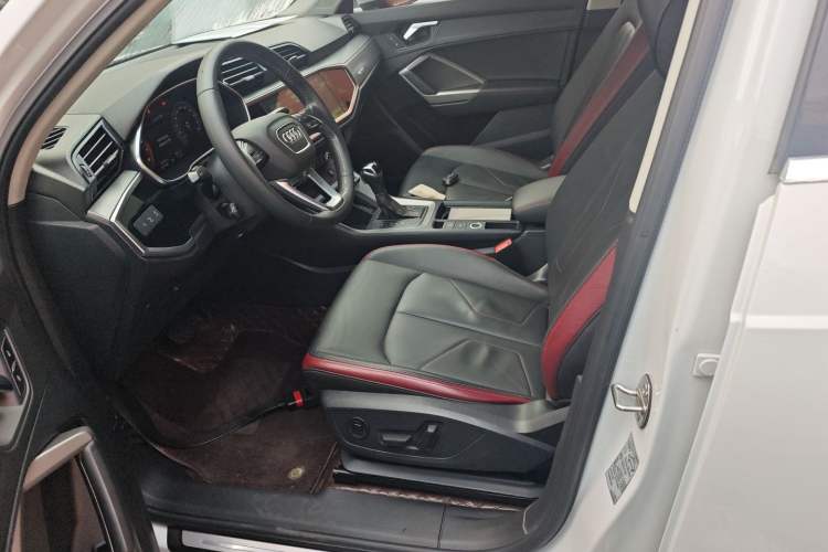 Used Audi Q3 2022 35 TFSI Fashionable and Elegant Model
