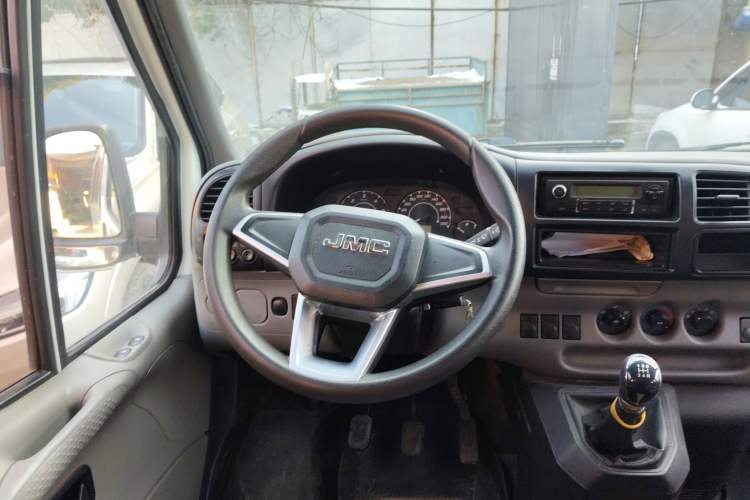 Used JMC Transit 2017 2.8T Commercial Version Short Wheelbase Mid-Roof 6/7/8-Seater JX493
