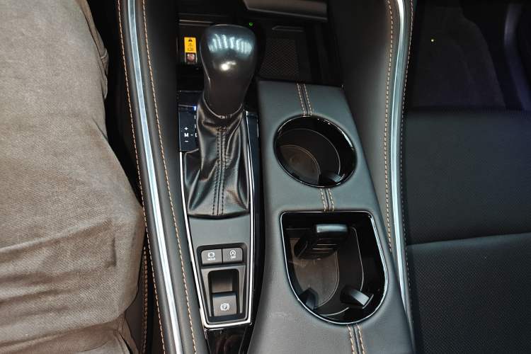 Used Toyota Avalon 2024 2.0L Premium Edition