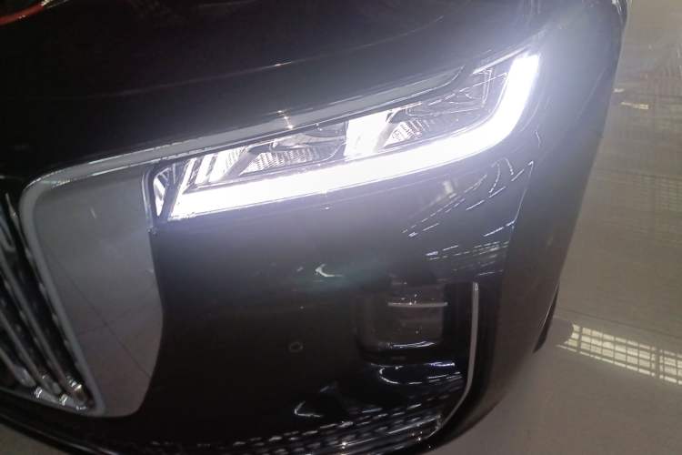 Used Hongqi H9 2020 2.0T Smart Connect Flagship Edition
