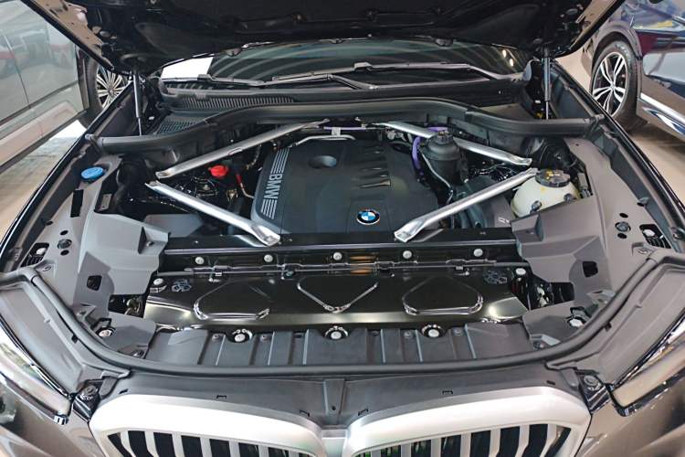 Used BMW X5 2023 xDrive 40Li M Sport Package