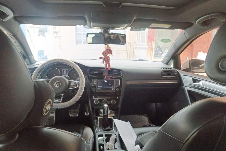 Used Volkswagen Golf 2017 280TSI Automatic R-Line Million-Vehicle Commemorative Edition
