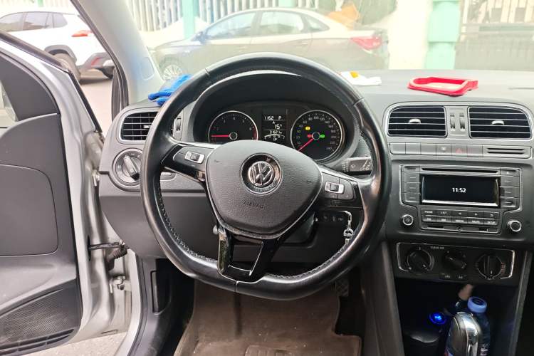 Used Volkswagen Polo 2016 1.6L Automatic Comfort Model