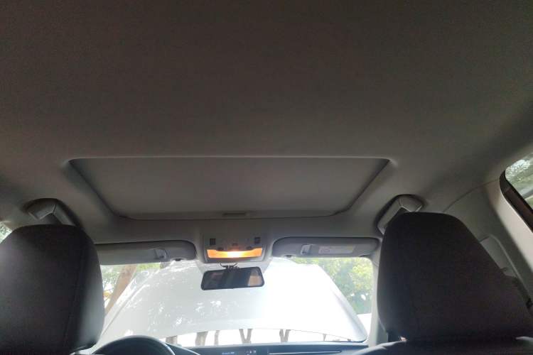 Used Lexus IS 2015 200T Leading Edition
