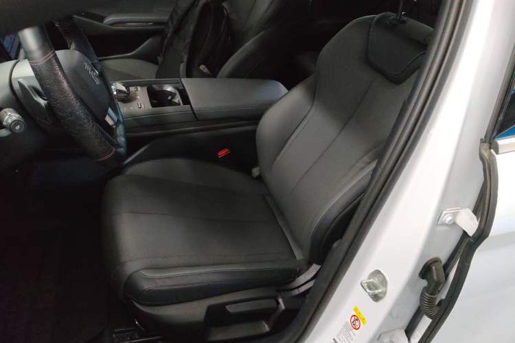 Used BYD Qin L 2025 DM-i Smart Drive 80KM Leading Model
