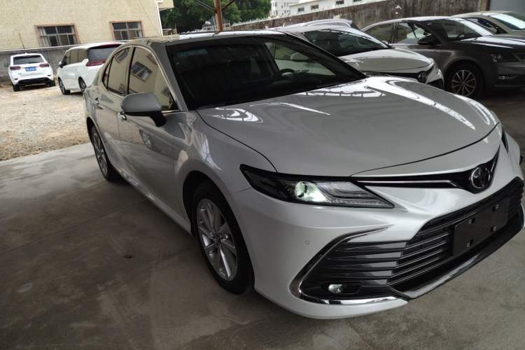 Used Toyota Camry 2021 2.0G Luxury Edition
