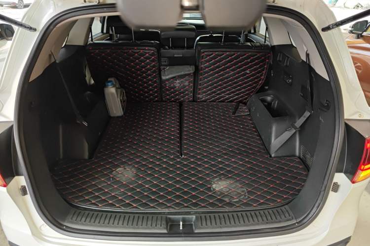 Used Kia Sorento 2015 Sorento L 2.4L Gasoline 4WD Elite Edition 7 Seats China IV Standard
