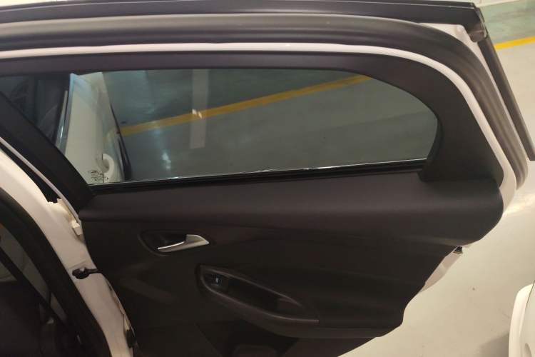 Used Ford Focus 2018 Hatchback Classic 1.6L Automatic Comfort Plus SmartDrive Edition
