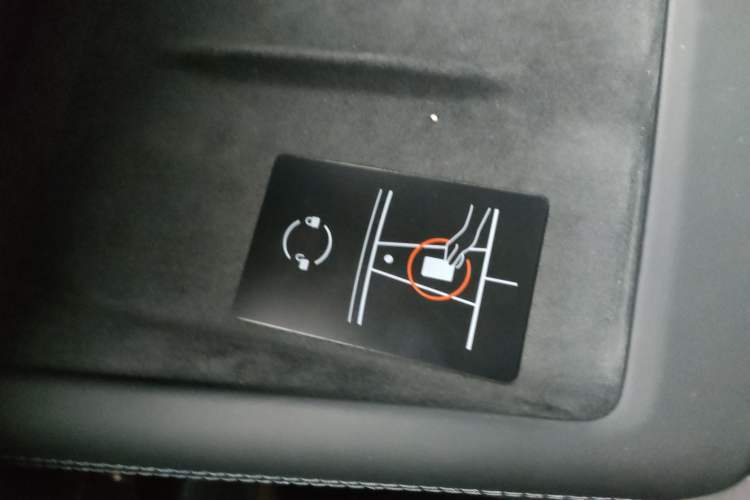 Used Tesla Model 3 2023 Rear-Wheel-Drive Version
