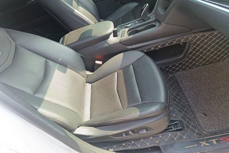 Used Cadillac XT5 2020 28T Luxury Version