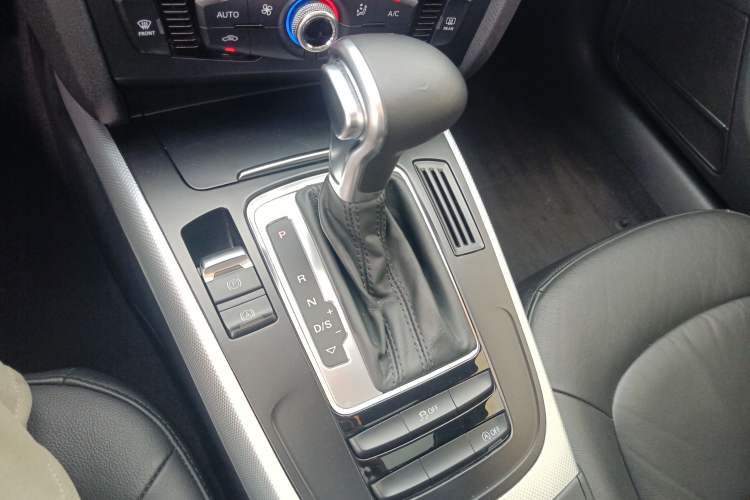 Used Audi A4L 2016 30 TFSI Collector's Edition Automatic Comfort Model