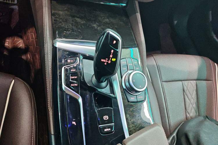 Used BMW 5 Series 2022 Restyled 525Li Luxury Package