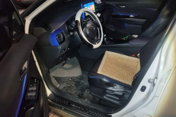 Used Toyota IZOA 2018 2.0L Yichi Edition China V Standard