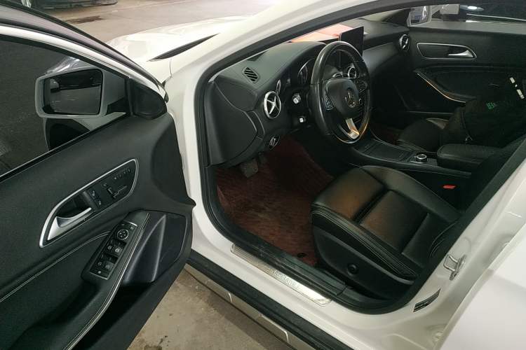 Used Mercedes-Benz GLA 2016 GLA 220 4MATIC Fashion Edition
