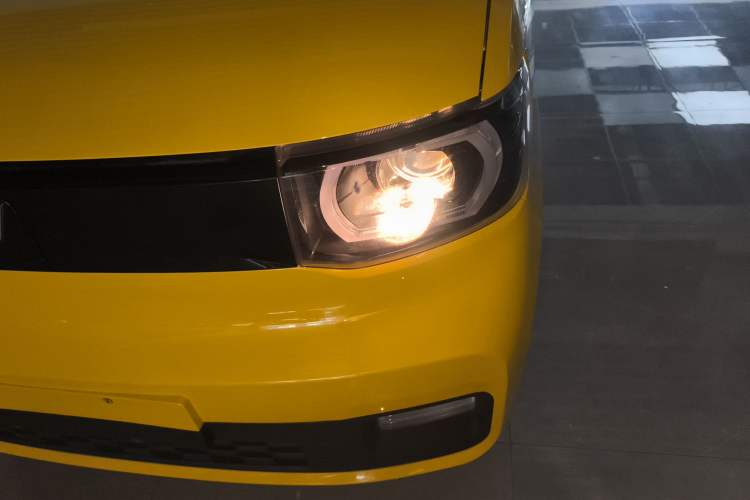 Used Wuling Hongguang MINIEV 2021 Macaron Premium Model – Lithium Iron Phosphate
