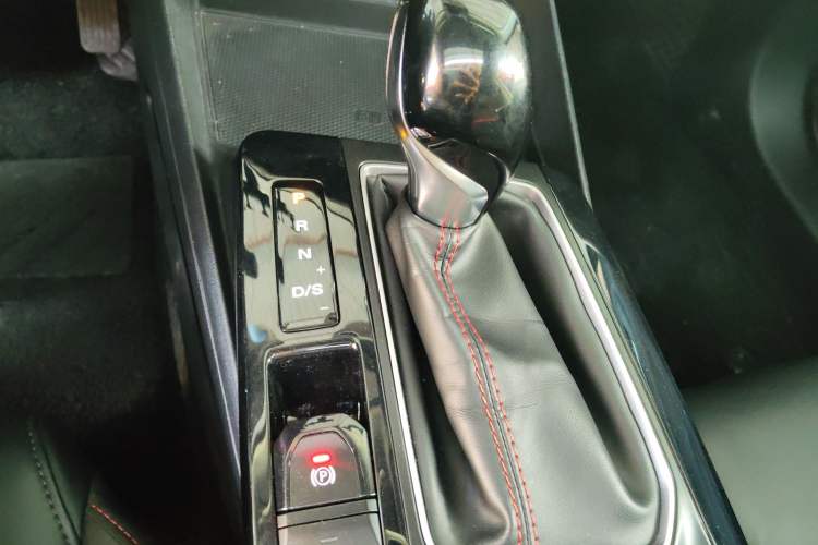 Used MG 5 2022 180 DVVT CVT Youth Style Edition
