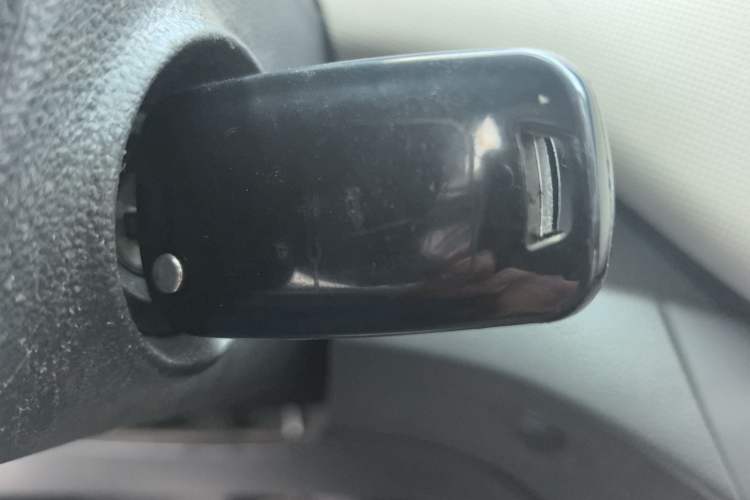 Used Chevrolet Sail 2015 Sail 3 1.5L Manual with Ideal Sunroof Edition
