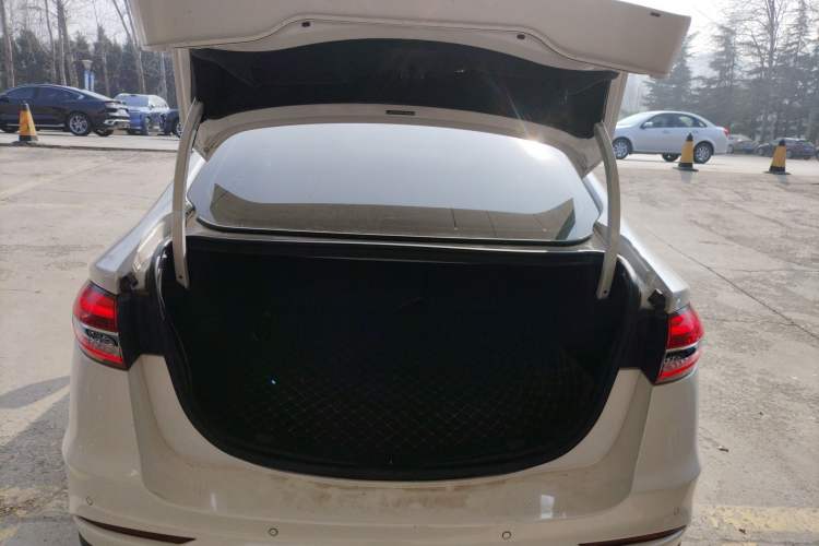 Used Ford Mondeo 2018 EcoBoost 180 Smart Control Fashion Model China VI Standard
