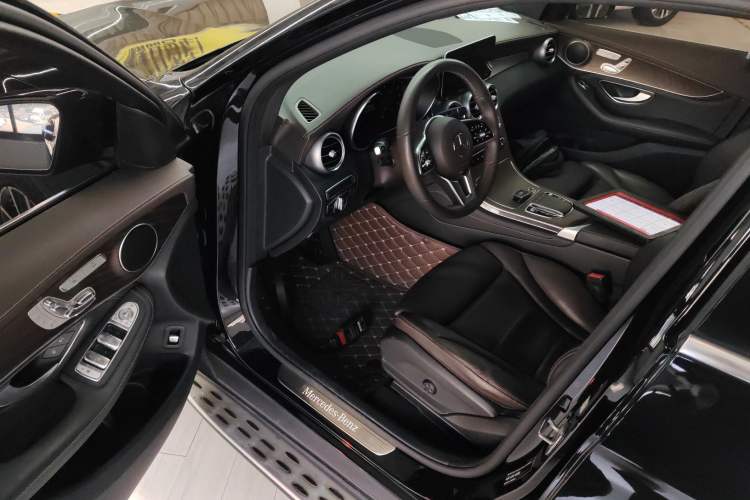 Used Mercedes-Benz GLC 2020 GLC 300 L 4MATIC Dynamic Edition
