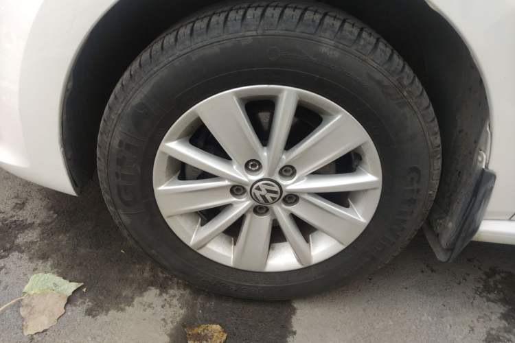 Used Volkswagen Polo 2016 1.4L Manual Fashion Model
