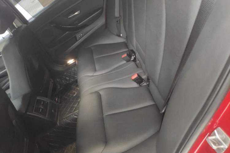 Used BMW 3 Series 2016 320Li Ambition Model
