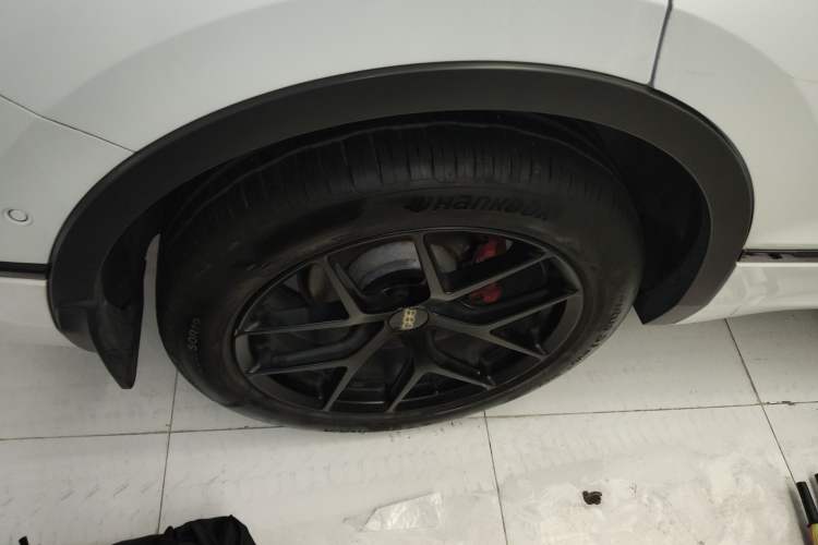 Used Volkswagen Tiguan L 2023 Restyled 330TSI Automatic Two-Wheel Drive R-Line Enhanced Comfort Version
